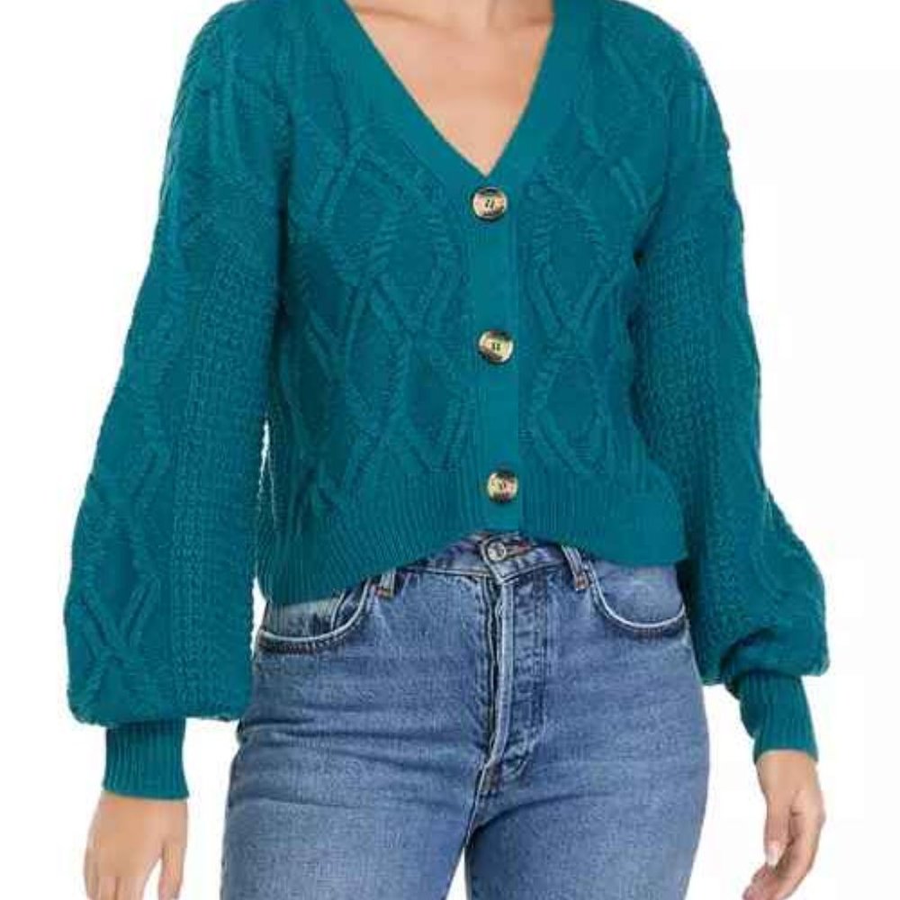 NEW Planet Gold Long Sleeve Cropped Cable Knit Cardigan.  SIZE LARGE